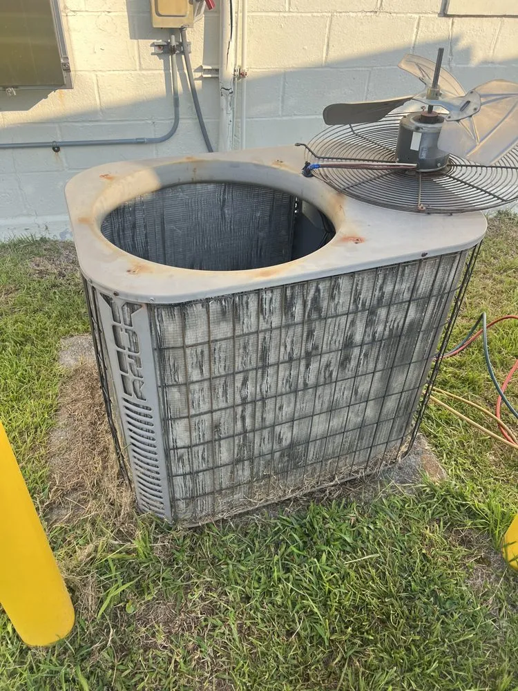 Trusted yard cleanup service for residential properties across Hubert, NC - Southern Royalty Services