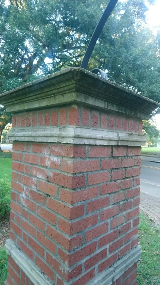 Custom residential landscaping in Pineville, LA - Southern Rustic