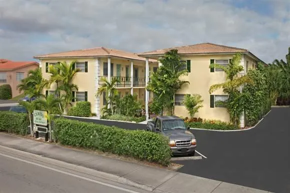 Professional lawn care service experts serving Delray Beach, FL - Southern Scapes