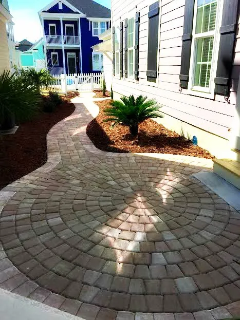 Reliable yard maintenance for residential properties in Loris, SC by Southern Scapes