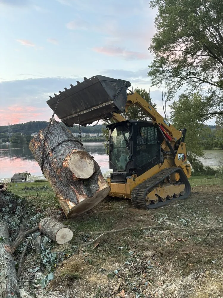 Reliable yard maintenance in Oak Ridge, TN - Southern Scapes