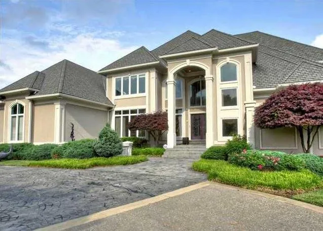 Professional residential landscaping experts serving La Grange, KY - Southern Scenery