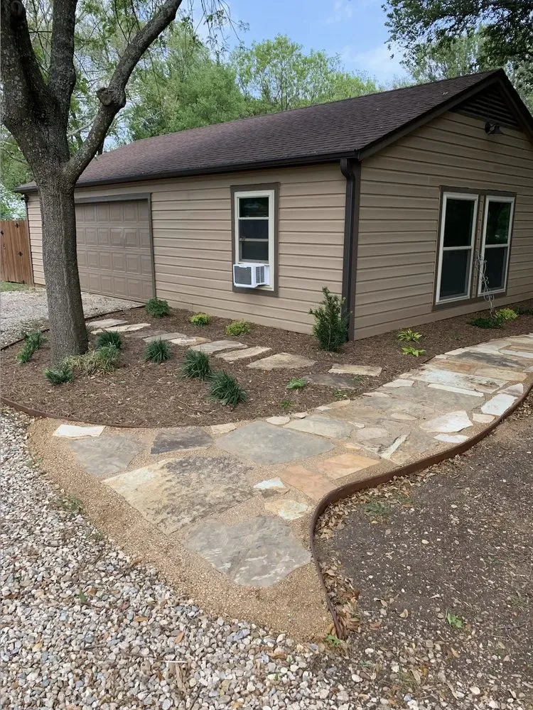 Expert landscaping services experts serving Midlothian, TX - Southern Star Landscape