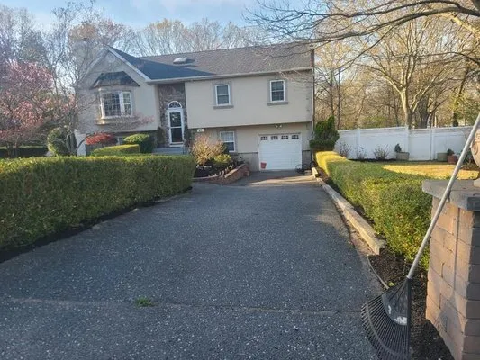 Southern Touch Excavation & Landscapes Logo