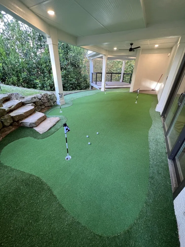 Reliable yard maintenance with custom design in Nashville, TN by Southern Turf