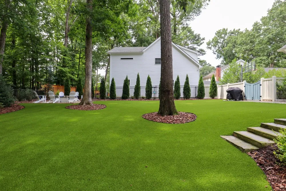 Custom lawn mowing service in Orlando, FL by Southern Turf