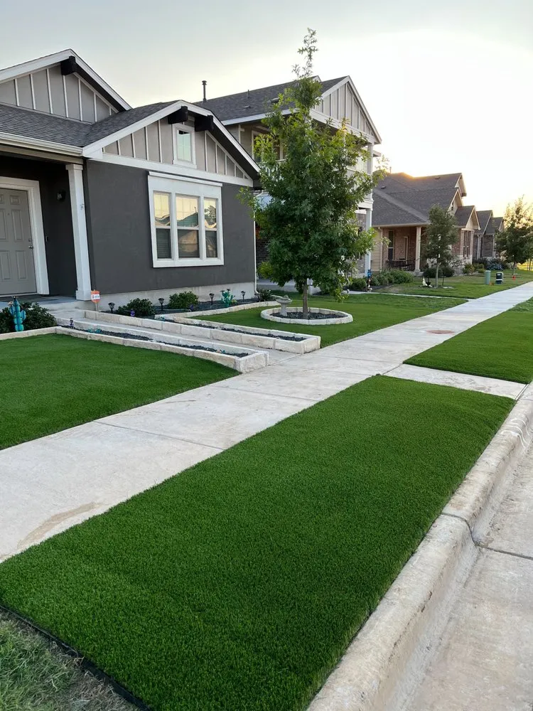 Affordable lawn mowing service in Phoenix, AZ by Southern Turf