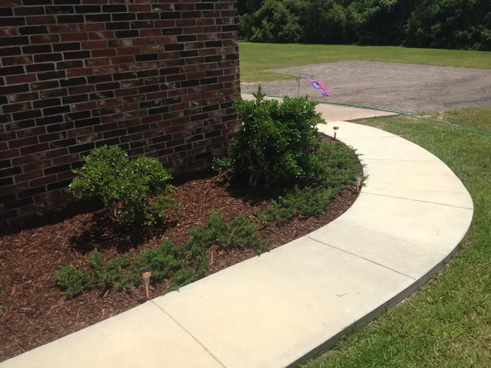 Reliable yard maintenance experts serving Biloxi, MS - SouthernScapes