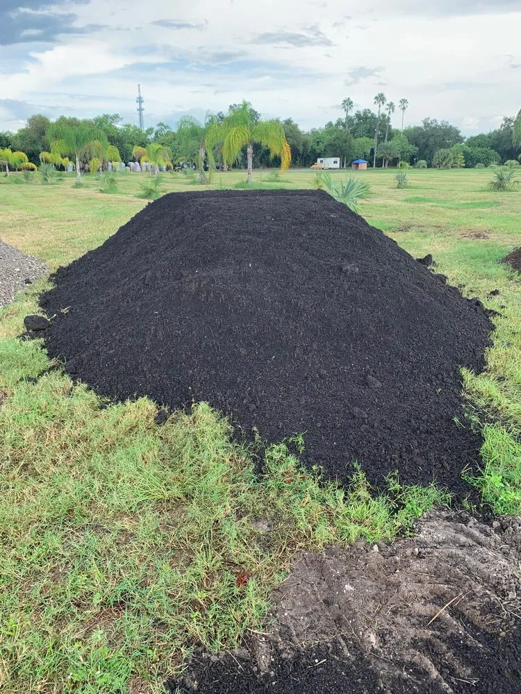 Top-rated yard cleanup service for homes across Ruskin, FL - Southshore Landscape Supply