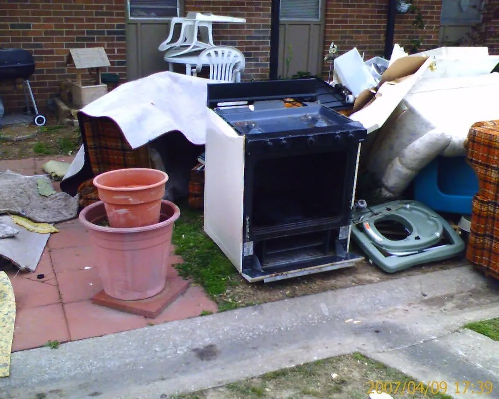 Trusted yard maintenance experts serving Sapulpa, OK - Southside Cleaning & Removal Services