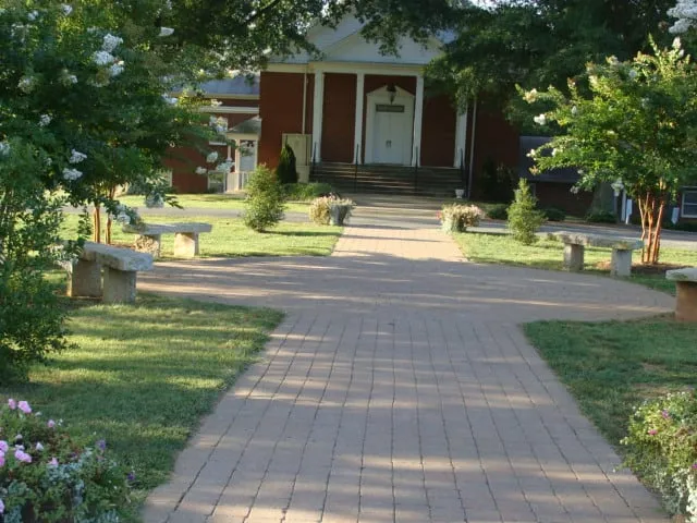 Professional garden landscaping experts serving South Boston, VA - Southside Nursery & Landscape Co