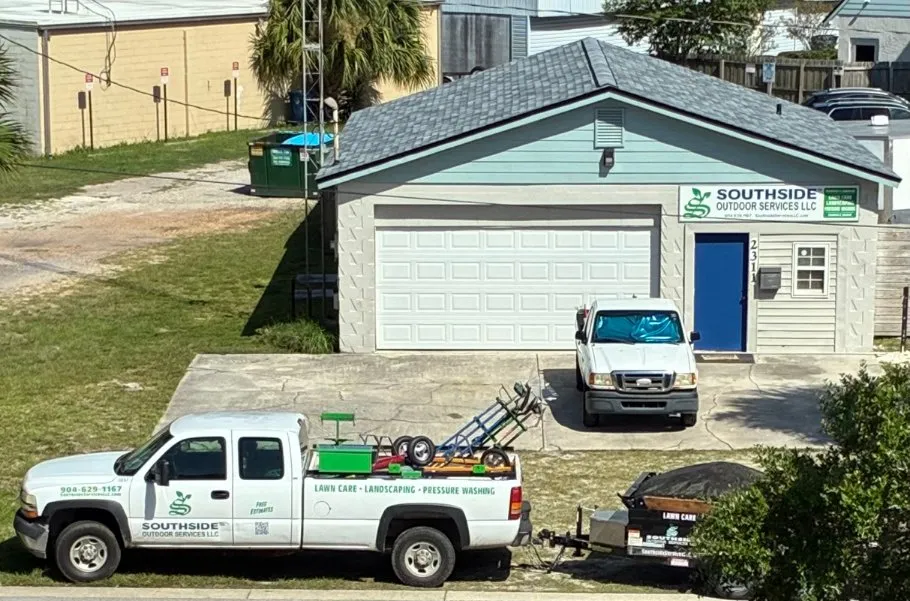 Top-rated yard cleanup service in Neptune Beach, FL by Southside Outdoor Services