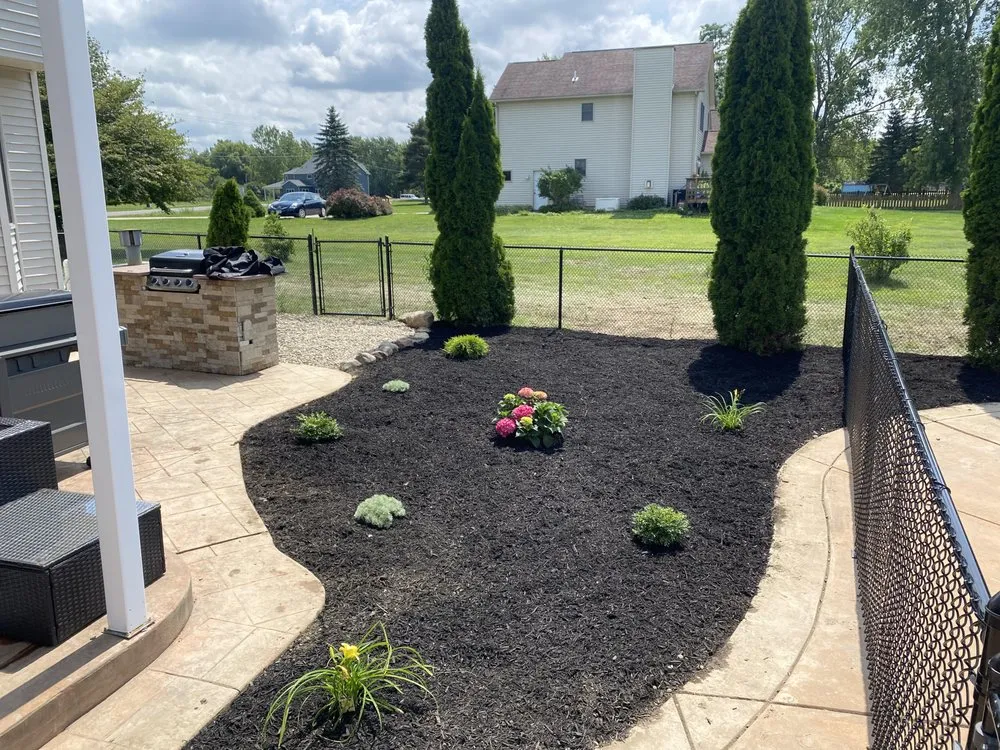 Custom lawn mowing service experts serving Lake View, NY - Southtowns Landscaping