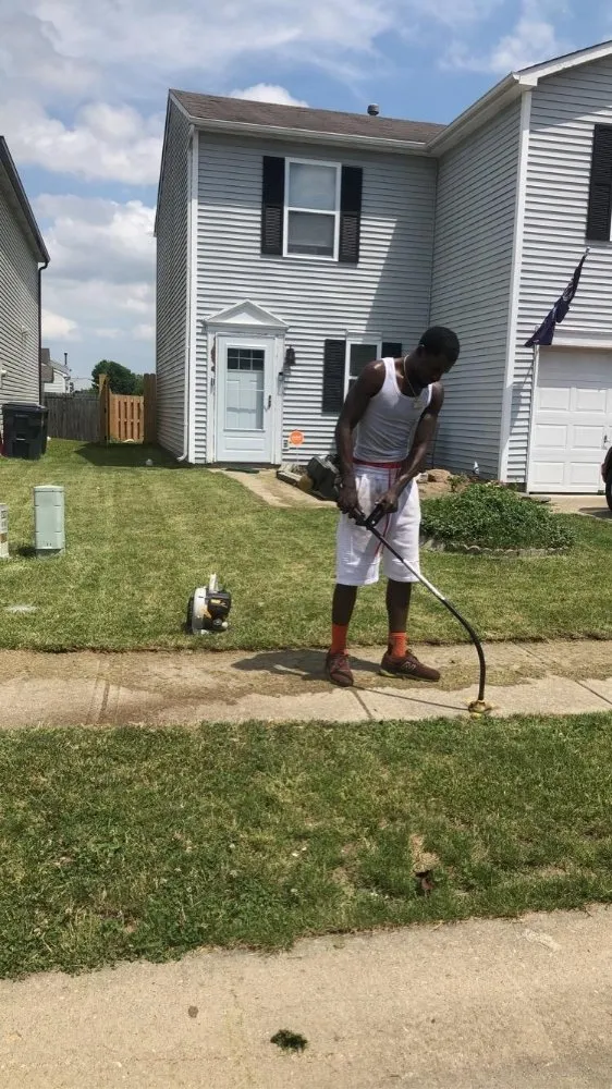 Top-rated landscaping services experts serving Brownsburg, IN - Southward & Sons Landscaping