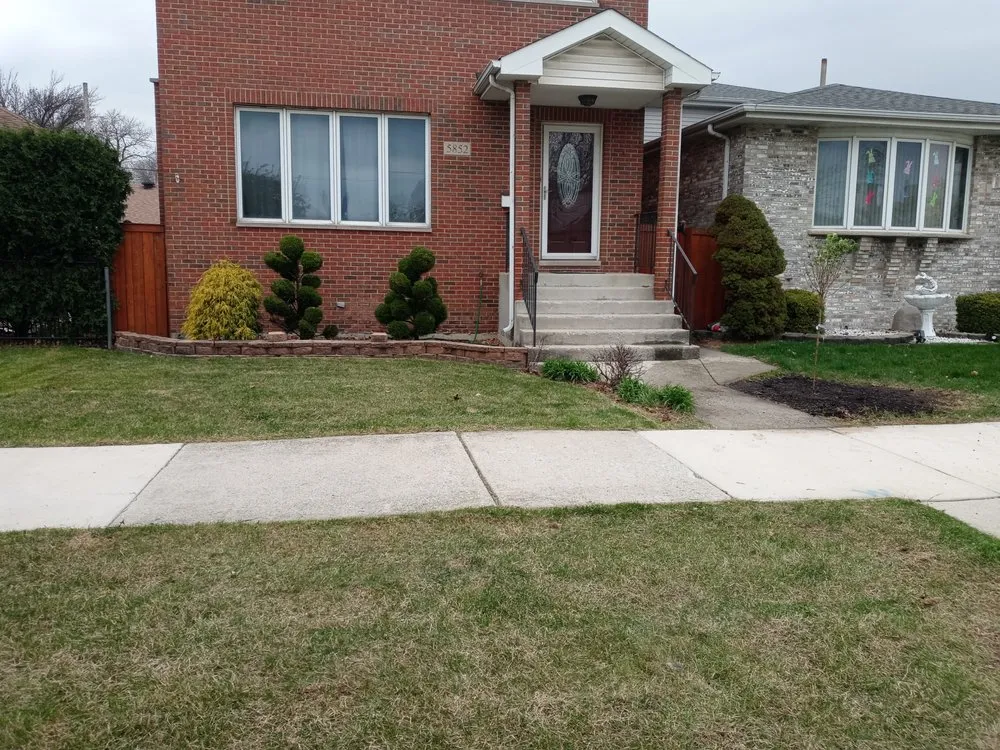 Local outdoor landscaping experts serving Chicago, IL - Southwest Lawn Care
