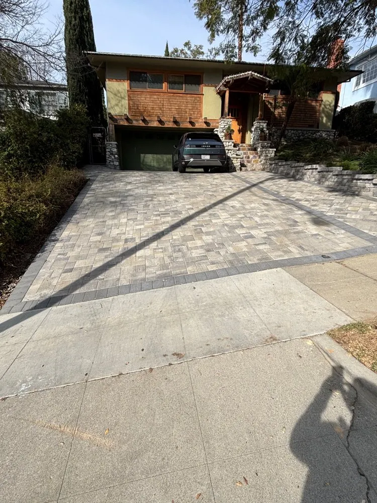 Local outdoor landscaping experts serving Simi Valley, CA - Southwest Pavingstone