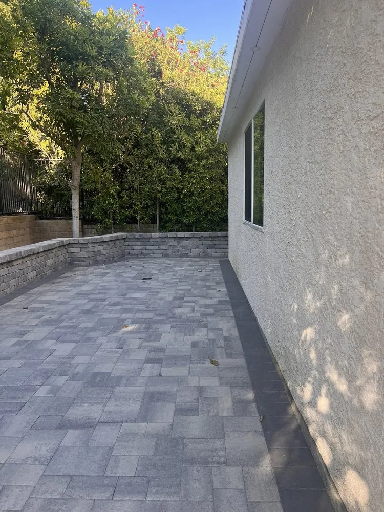 Local lawn mowing service experts serving Simi Valley, CA - Southwest Pavingstone