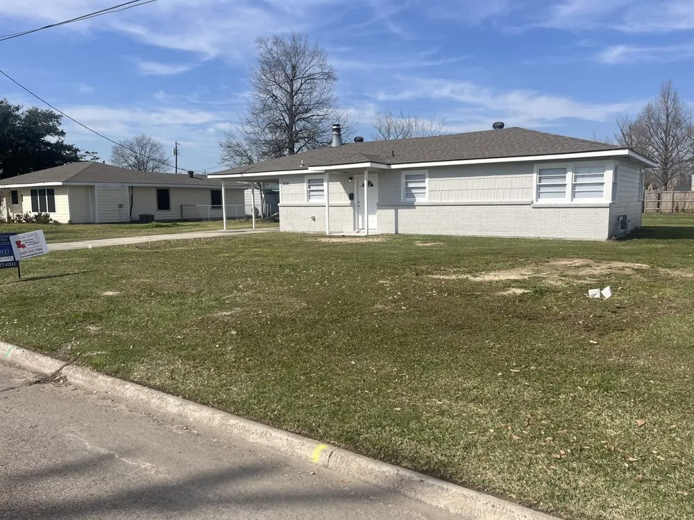 Professional landscaping services experts serving Lake Charles, LA - Southwest Property Solutions