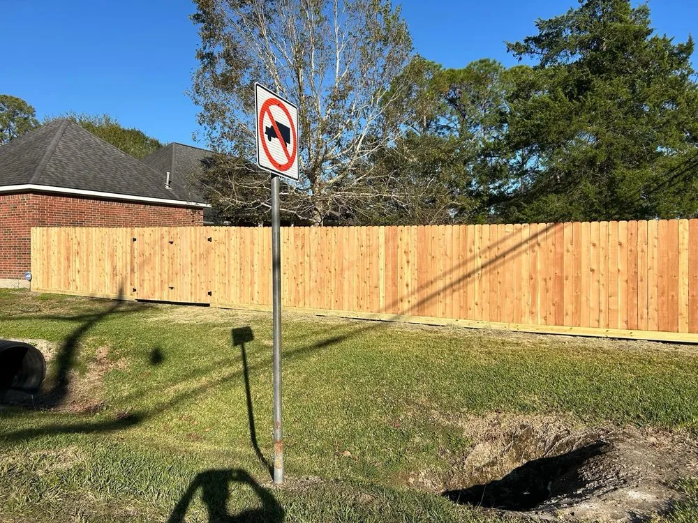 Affordable lawn mowing service in Pearland, TX - Souto's Landscaping & Fencing