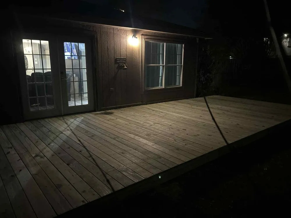 Custom yard maintenance in Pearland, TX by Souto's Landscaping & Fencing