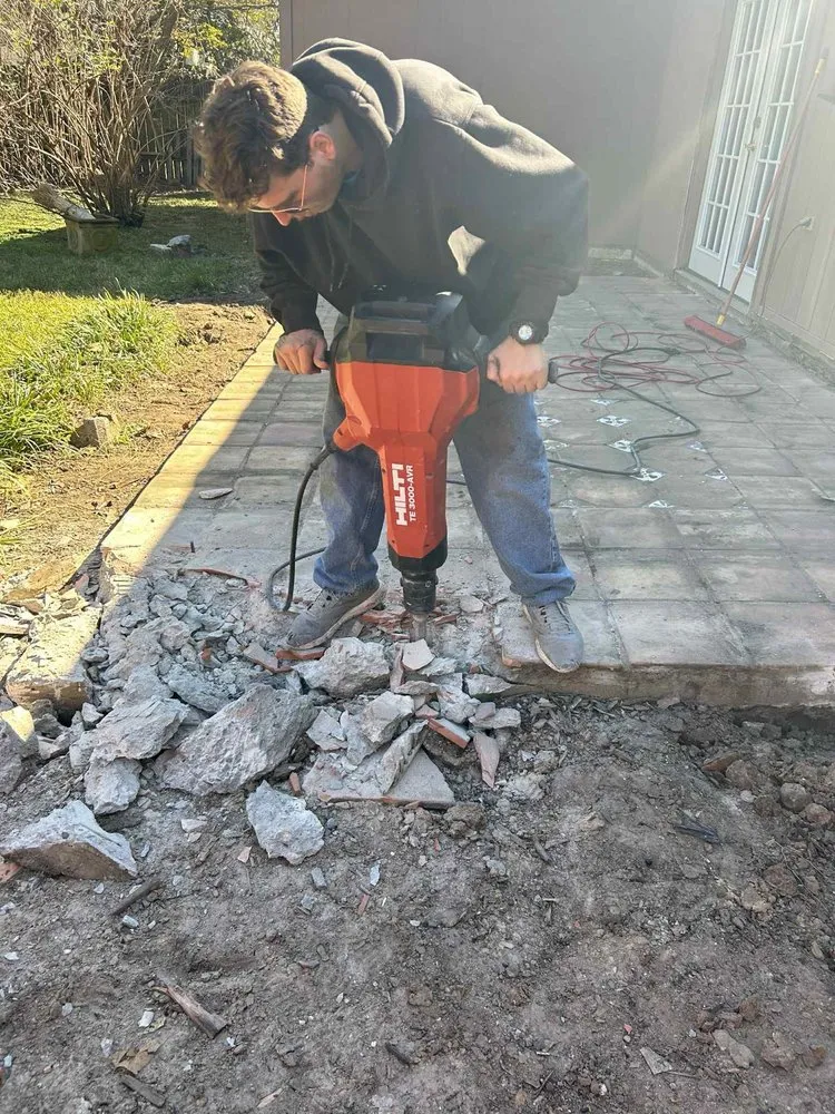 Reliable lawn care service in Pearland, TX by Souto's Landscaping & Fencing