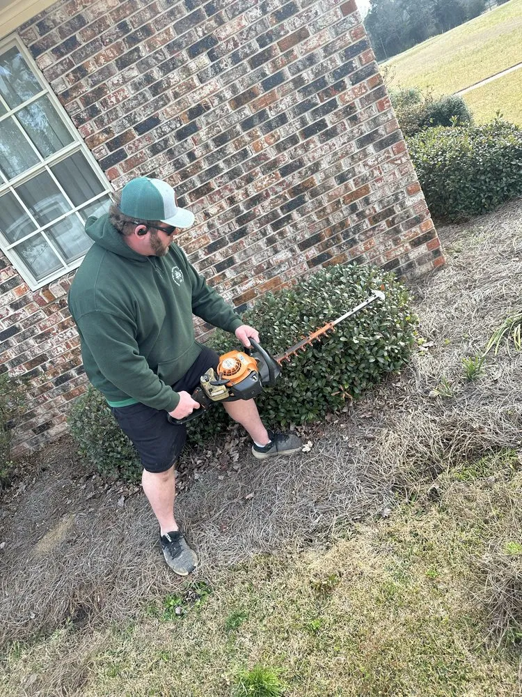 Local outdoor landscaping in Meridian, MS - Sovereign Residential Services