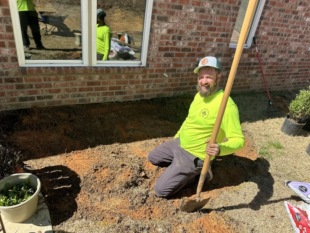 Local yard cleanup service in Meridian, MS by Sovereign Residential Services