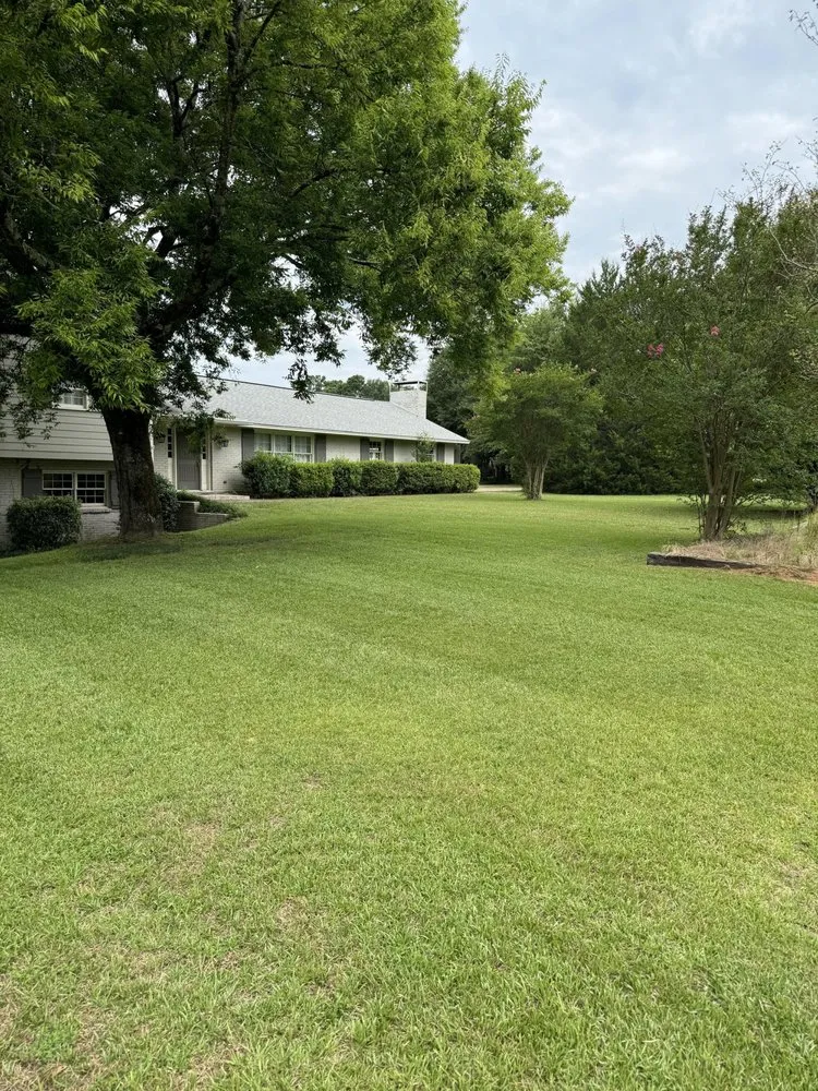 Custom yard maintenance in Wetumpka, AL by Sow & Grow Lawncare