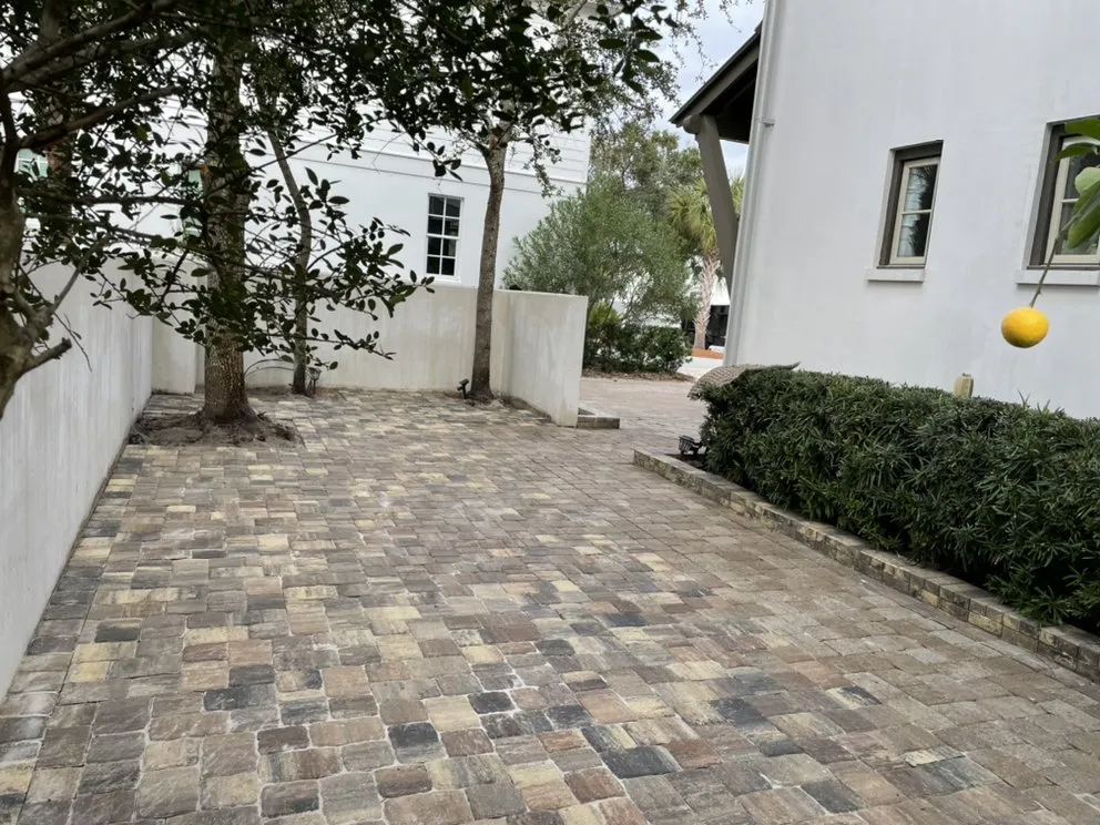 Top-rated garden landscaping experts serving Navarre, FL - Sp lawn care and landscaping