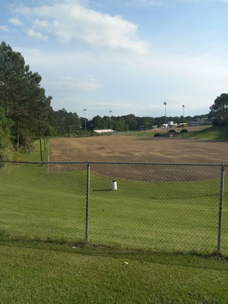 Reliable yard maintenance with custom design in Vicksburg, MS by S&P Lawn service