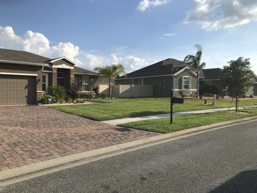 Top-rated yard cleanup service in Palm Bay, FL - Space Coast Lawns