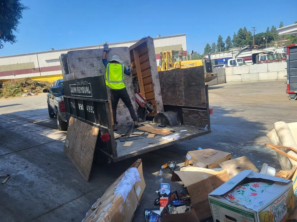 Top-rated lawn care service near you across Fallbrook, CA - SpaceWaste