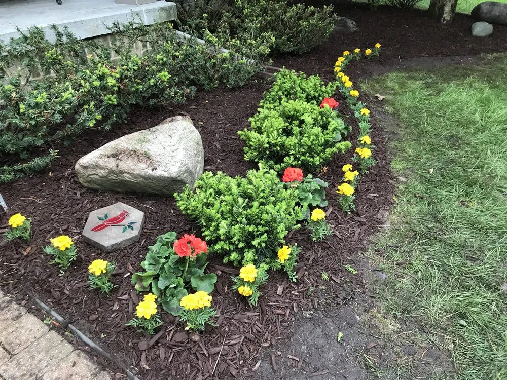 Custom outdoor landscaping experts serving Lansing, MI - Spadafore's Outdoor Maintenance & More