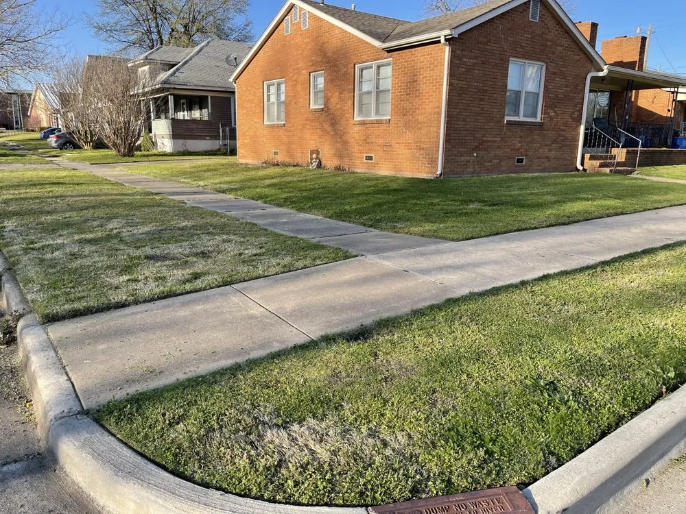 Top-rated garden landscaping in Miami, OK - Sparks Lawn Care