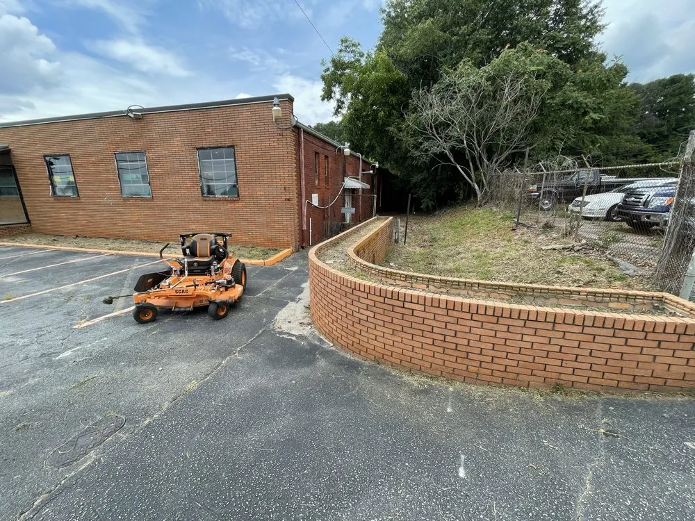 Affordable lawn care service with custom design in Spartanburg, SC by Spartan Lawn Service