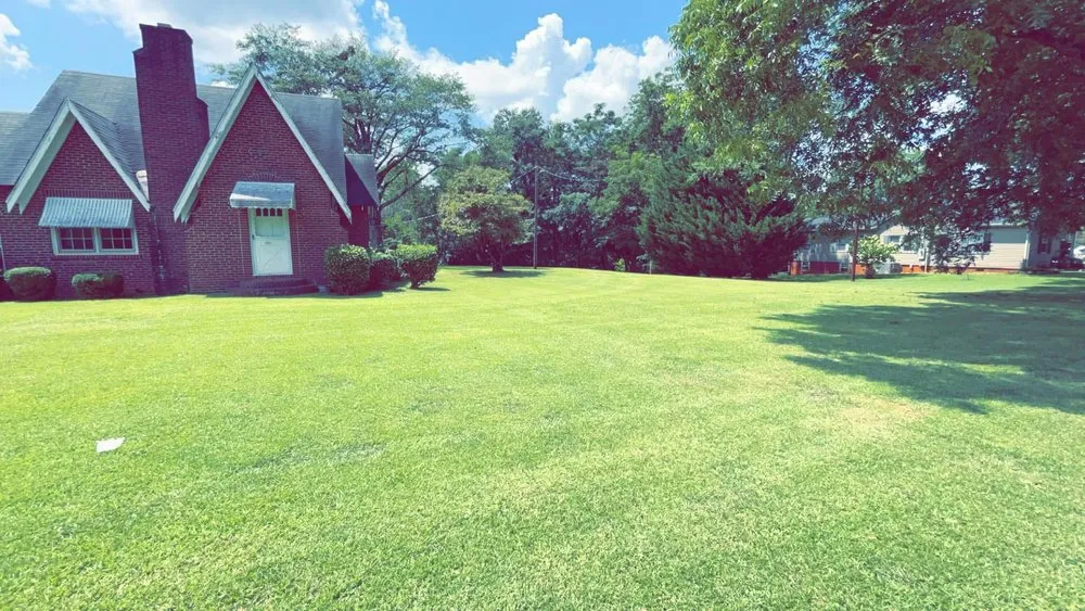 Professional garden landscaping in Spartanburg, SC by SpartanGreen Construction