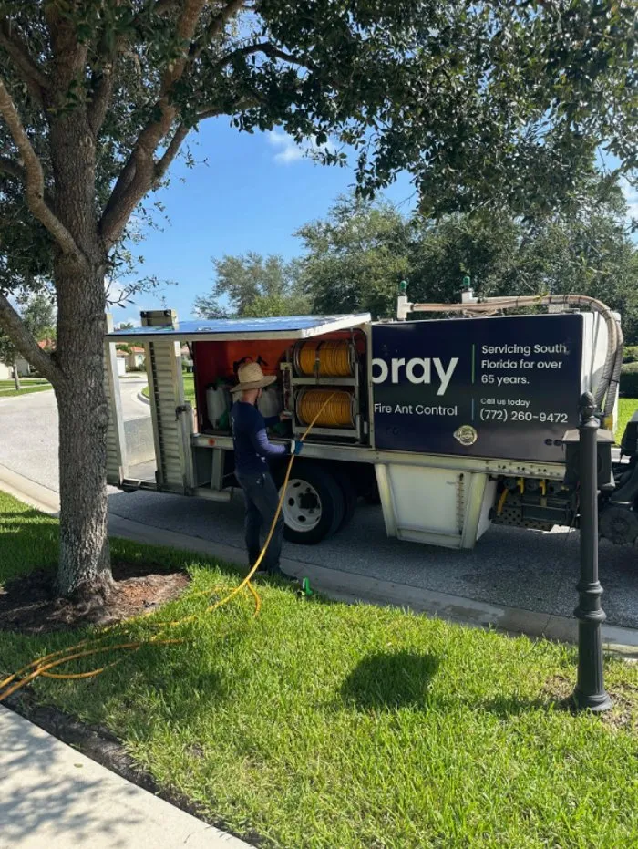 Professional yard cleanup service for outdoor upgrades across Hobe Sound, FL - Spath Spray
