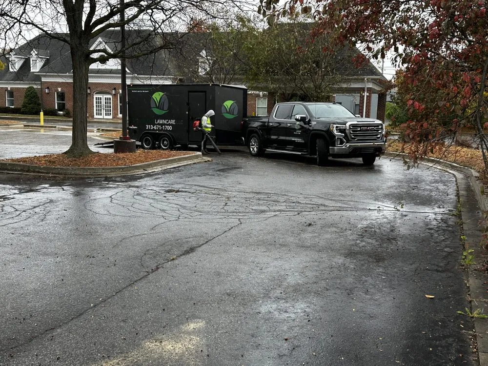 Affordable yard cleanup service for beautiful yards across Southfield, MI - Spearman's Lawncare