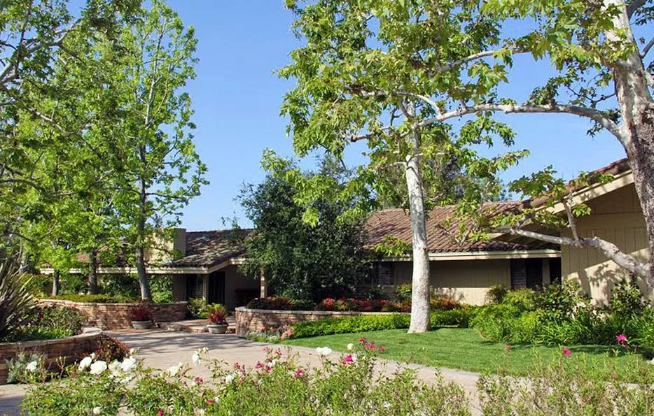 Professional garden landscaping experts serving Orange, CA - Specialized Tree Care & Landscape