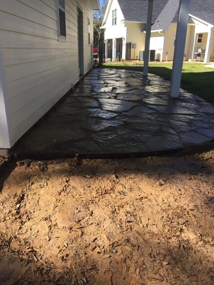 Local garden landscaping for year-round maintenance in Cleveland, TX by Specialty Tractor And Landscaping Services