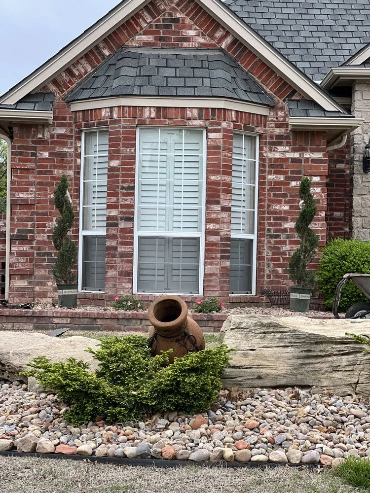 Top-rated lawn care service experts serving Edmond, OK - Specialty Tree Service