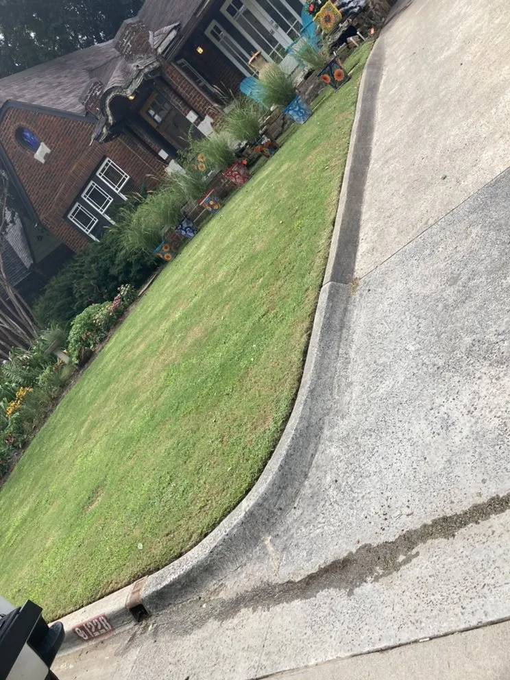 Top-rated yard maintenance experts serving Tulsa, OK - Speed Cuts Landscaping and Services