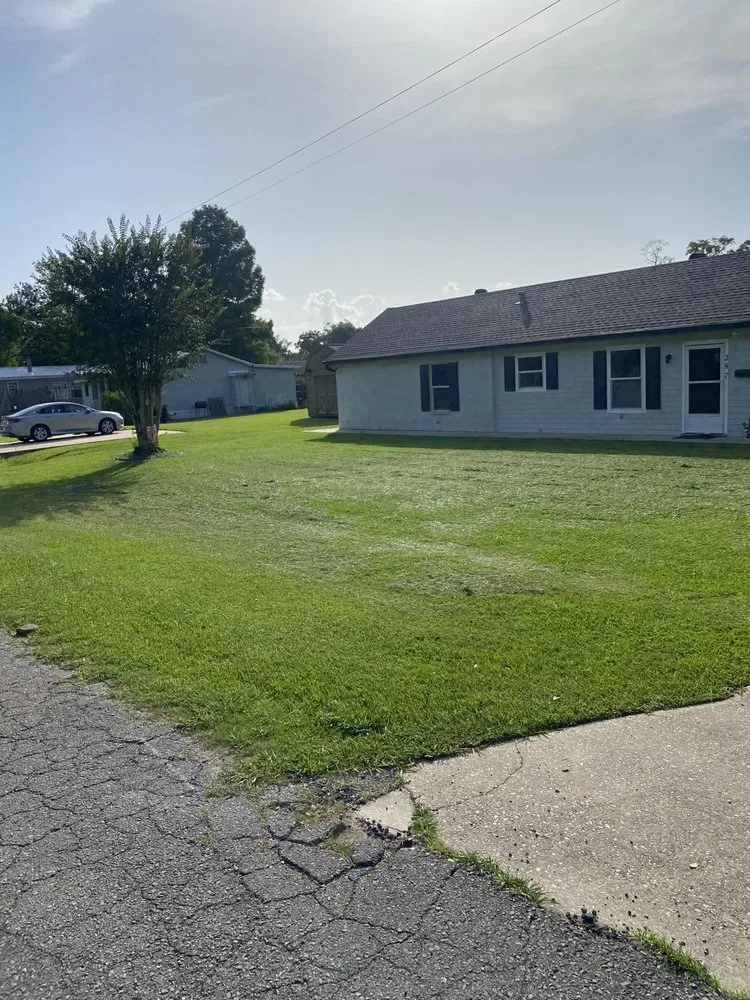 Local lawn care service near you across Breaux Bridge, LA - Speed Lawn Care