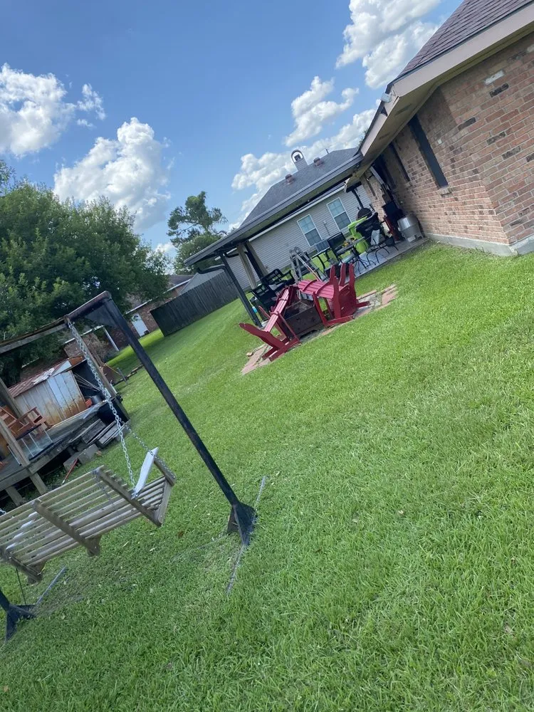 Reliable lawn care service experts serving Breaux Bridge, LA - Speed Lawn Care