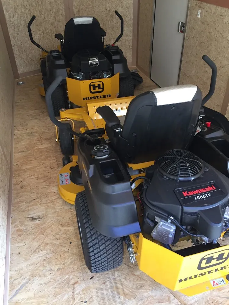 Top-rated yard maintenance for homes across Rockford, IL - SpeeDee Lawn Care & Snow Removal