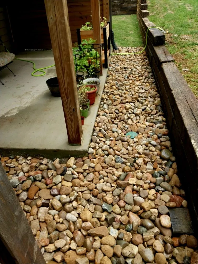 Professional garden landscaping in Murfreesboro, TN by SpeedStinger Landscaping