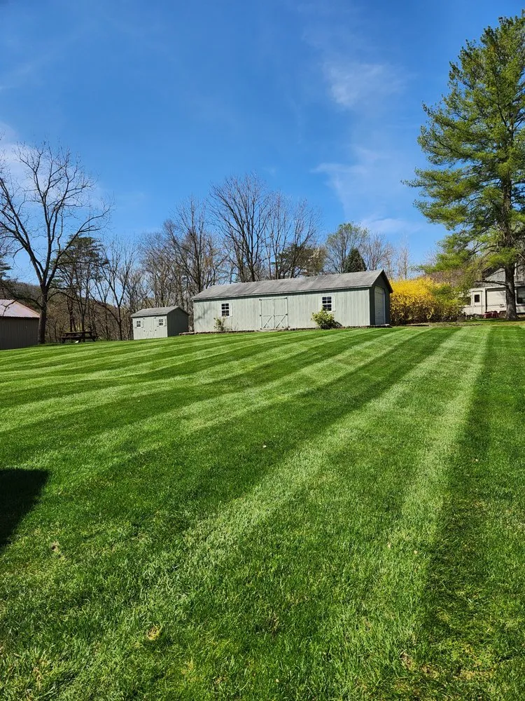 Local yard maintenance in Huntingdon, PA by Speedy Greens Lawn Care