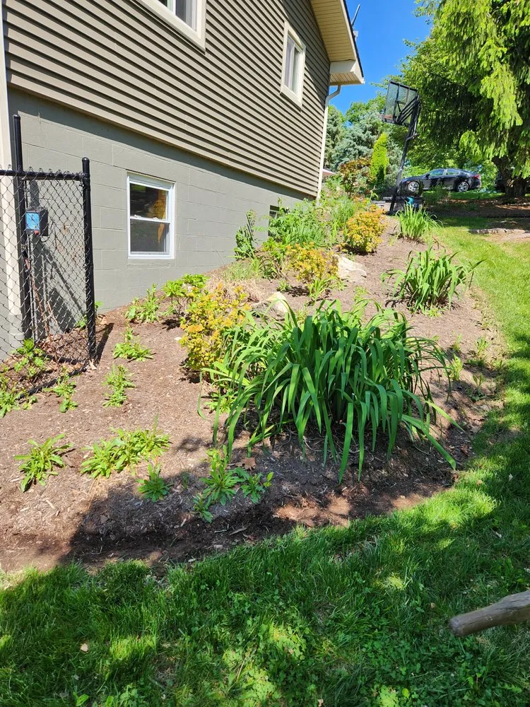 Affordable landscaping services experts serving Huntingdon, PA - Speedy Greens Lawn Care