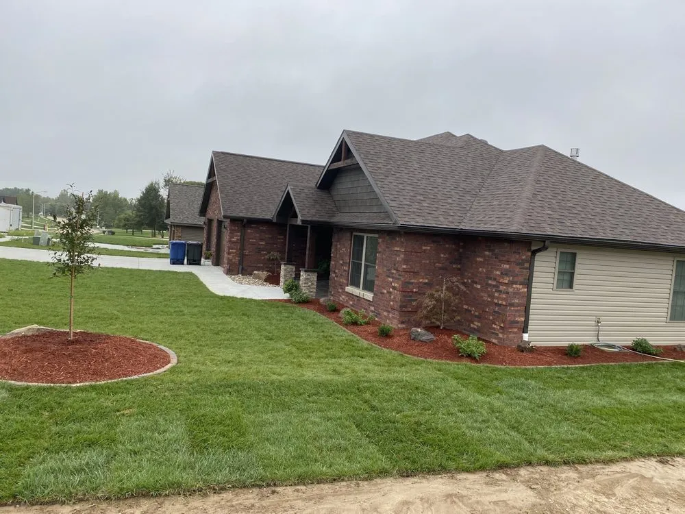 Top-rated yard maintenance for year-round maintenance across Holts Summit, MO - Speedy Landscaping