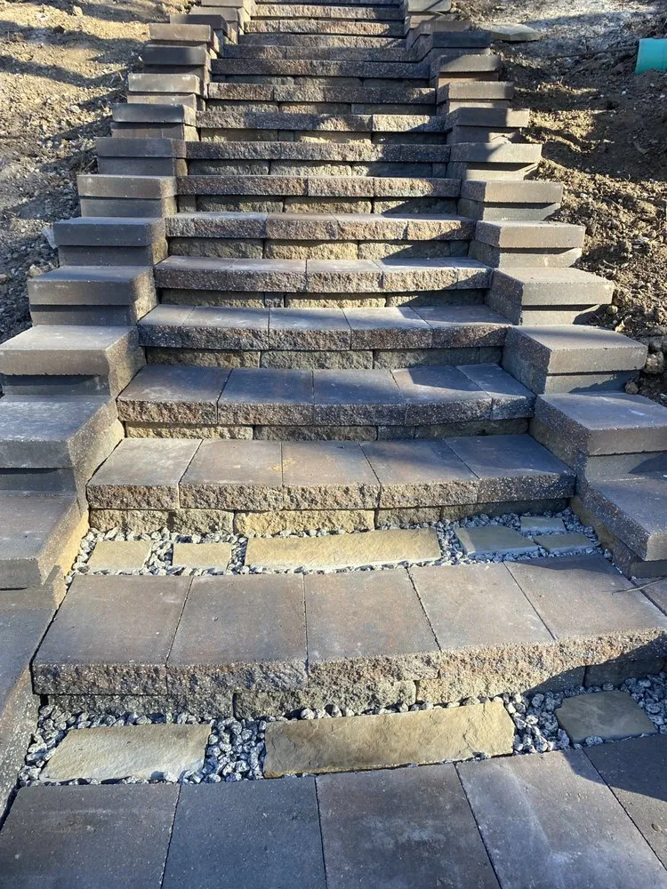 Affordable outdoor landscaping in Holts Summit, MO by Speedy Landscaping